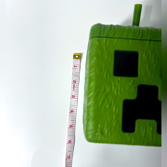 A Minecraft Movie - Creeper Cup w/ Straw - Brand New 🧱🧟♂️⛏️ - Picture 3 of 11